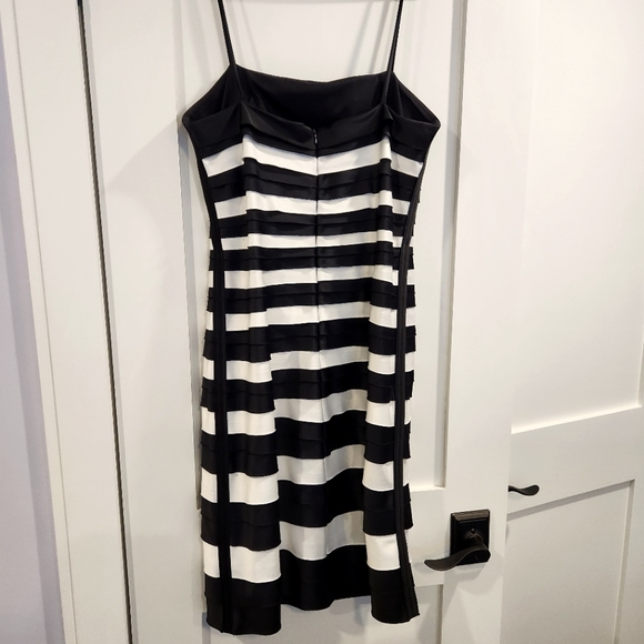 Black and white mini dress with thin straps - Picture 2 of 5